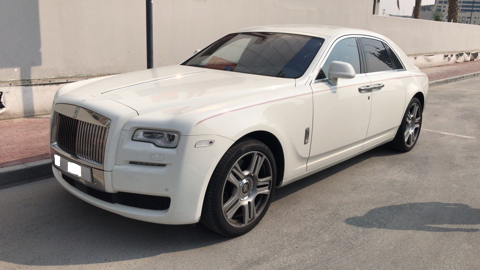 rolls royce cullinan for rent